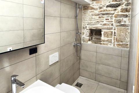 Istra,Grožnjan,okolica-Adaptirana kamena kuća