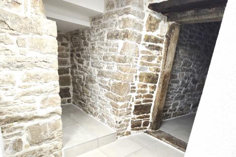 Istra,Grožnjan,okolica-Adaptirana kamena kuća