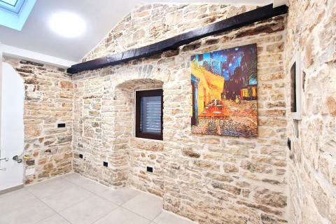 Istra,Grožnjan,okolica-Adaptirana kamena kuća