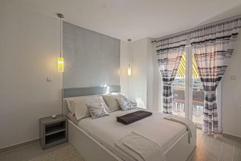 Istra, kuća sa dva stana u Šišanu