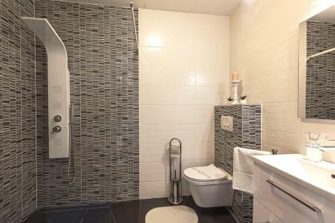 Istra, kuća sa dva stana u Šišanu