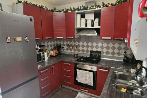 Istra, kuća sa dva stana u Šišanu