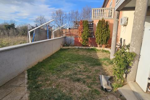 Istra, kuća sa dva stana u Šišanu