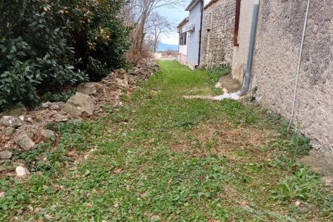 Istra, Peruški, stara zgrada za obnovu