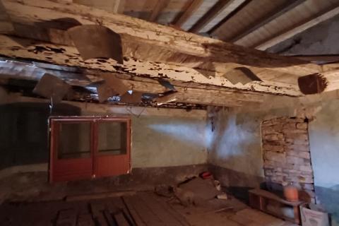 Istra, Peruški, stara zgrada za obnovu