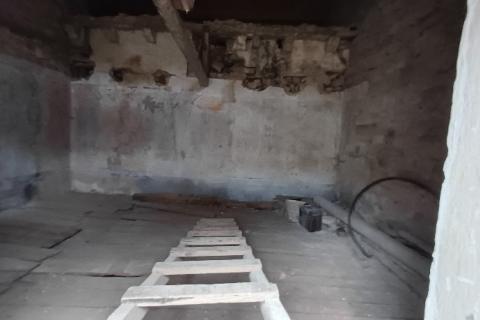 Istra, Peruški, stara zgrada za obnovu