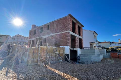 Otok Krk,Malinska,dvojna kuća u izgradnji,165 m2,pogled na more