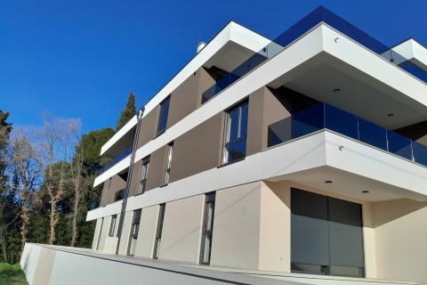 Istra,Pula,novi luksuzni stan trosobni na odličnoj lokaciji