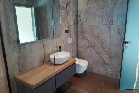 Istra,Pula,novi luksuzni stan trosobni na odličnoj lokaciji