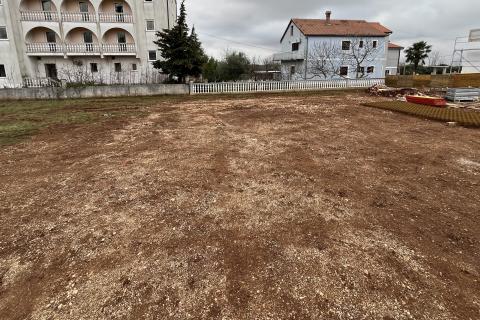 Bouwgrond Baderna, Poreč, 708m2