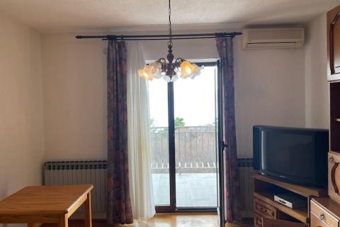 Novi Vinodolski,okolica,dvojna kuća,281 m2,90 m od mora!