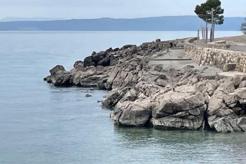 Novi Vinodolski,okolica,dvojna kuća,281 m2,90 m od mora!