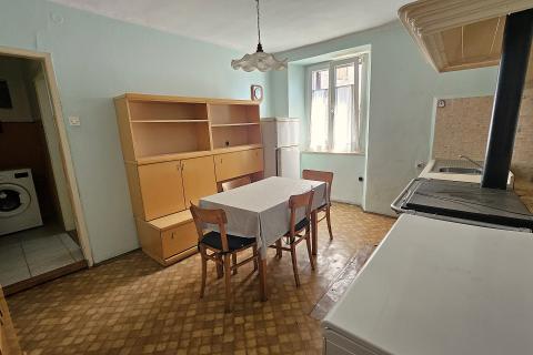 Istra, Buje, kuća u nizu