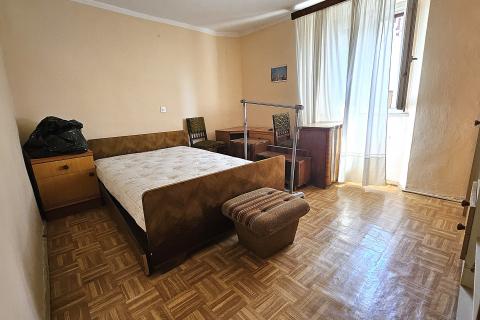 Istra, Buje, kuća u nizu