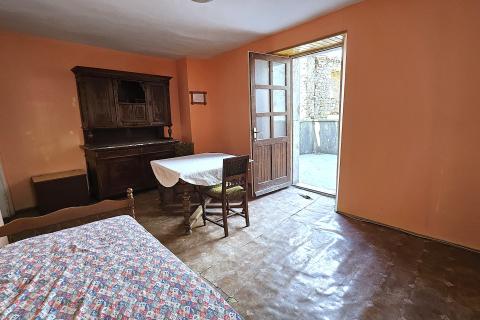 Istra, Buje, kuća u nizu