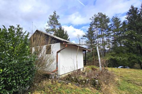 Земельный участок с дачным домиком, Горский Котар, Врбовское, 1496 м²