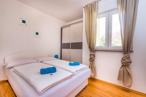 Crikvenica, Dramalj - Kuća sa bazenom i 3 parkinga, 200m2