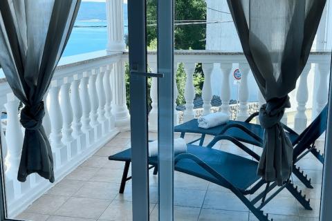 Crikvenica, Dramalj - Kuća sa bazenom i 3 parkinga, 200m2