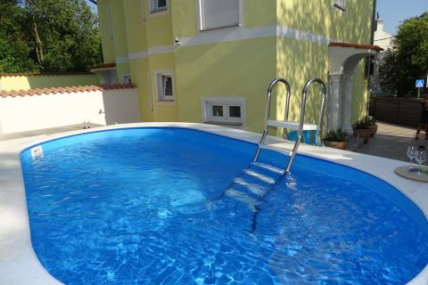 Crikvenica, Dramalj - Kuća sa bazenom i 4 parkinga, 250m2 