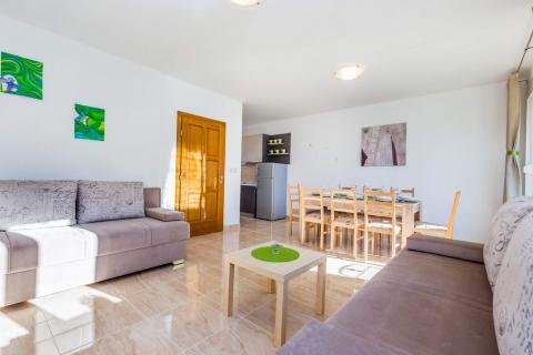 Crikvenica, Dramalj - Kuća sa bazenom i 4 parkinga, 250m2 