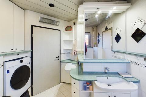 Istra, Umag - samostojeća apartmanska kuća, 100m od mora 