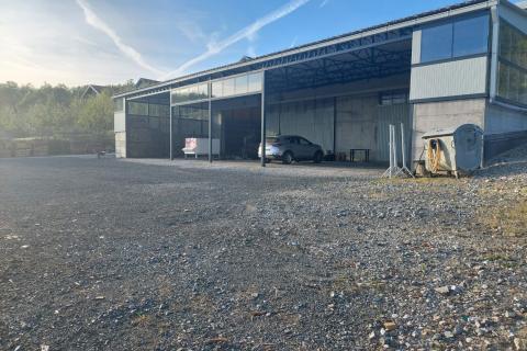 Zagreb - Dragonožec, INDUSTRIJSKA HALA 820m2 + kuća