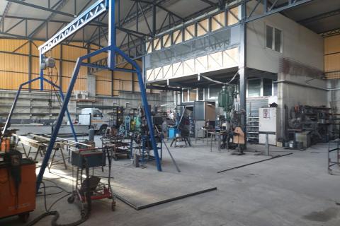 Zagreb - Dragonožec, INDUSTRIJSKA HALA 820m2 + kuća