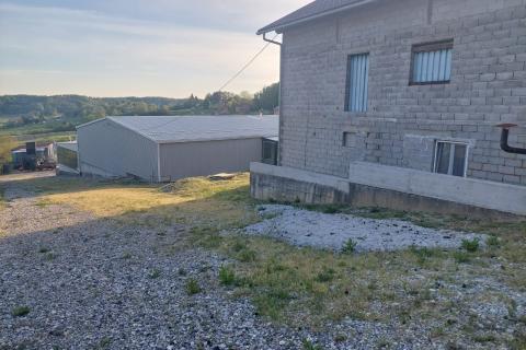 Zagreb - Dragonožec, INDUSTRIJSKA HALA 820m2 + kuća