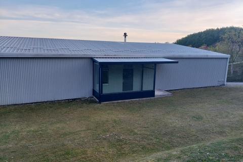 Zagreb - Dragonožec, INDUSTRIJSKA HALA 820m2 + kuća