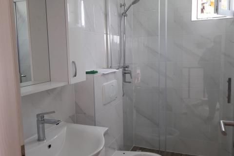 Istra, Fažana, kuća s bazenom 500 m od mora