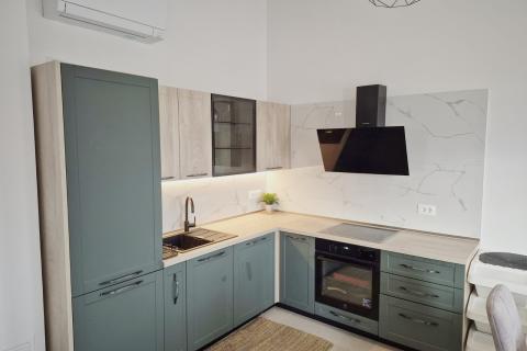 Istra, Tar-Kuća u nizu s dva parkirna mjesta