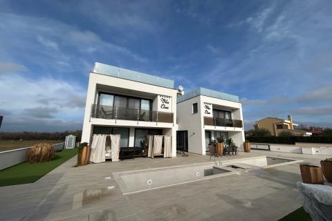 Poreč, moderna vila sa bazenom 2 km od Poreča