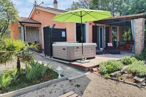 OTOK KRK-Oaza mira u srcu prirode