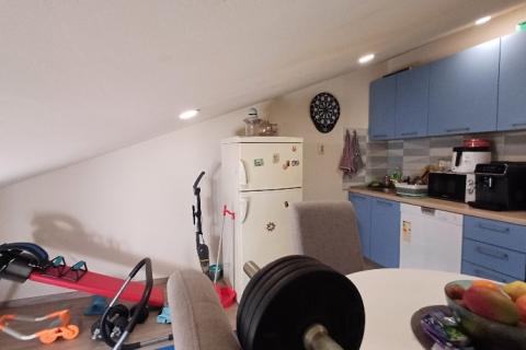 Istra,Pula-stan na 2. katu, potkrovlje