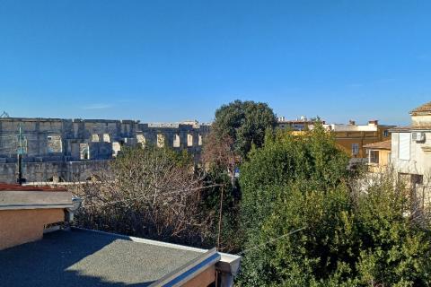 Istra,Pula-stan na 2. katu, potkrovlje