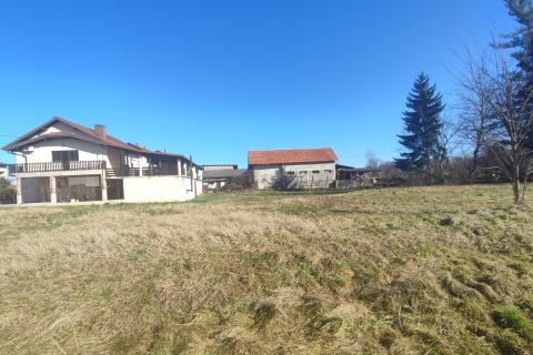 Duga resa, građevinsko zemljište 150 m od Mrežnice