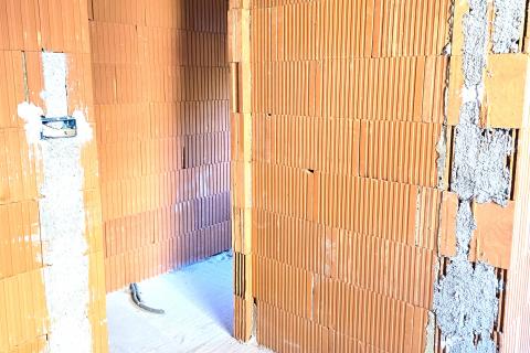 Истрия, Ровинь – Двухкомнатная квартира в новостройке в центре, парковка, кладовое помещение