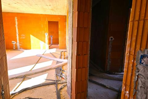 Истрия, Ровинь – Двухкомнатная квартира в новостройке в центре, парковка, кладовое помещение