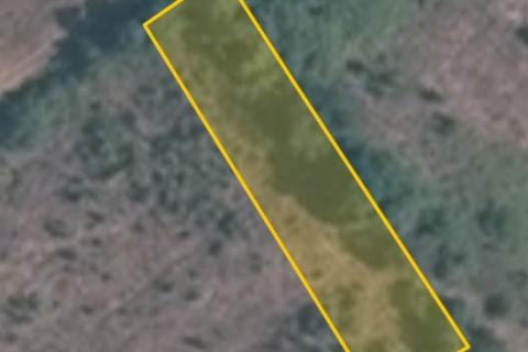 Lovreč, okolica. odlično zemljište na 200 metara od sela 