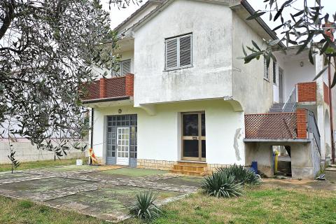 Istra, Umag centar, kuća s puno potencijala