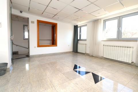 Zagreb, Malešnica, dvoetažni poslovni prostor, 135m2