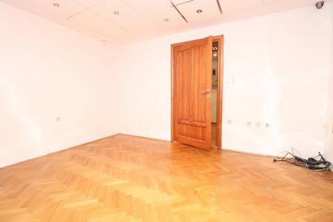 Zagreb, Malešnica, dvoetažni poslovni prostor, 135m2