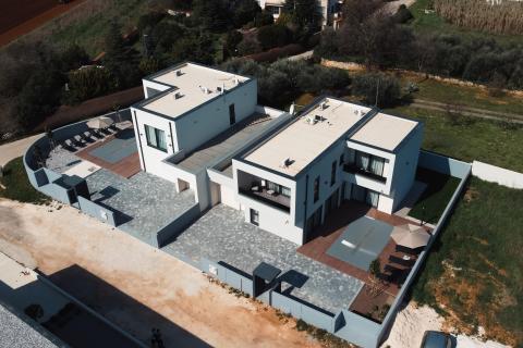 Istra, Pomer- nova kuća sa bazenom