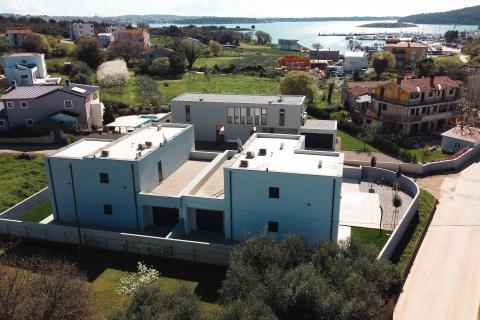 Istra,Pomer-moderna kuća s bazenom