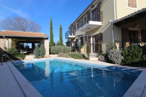 Дом Peresiji, Svetvinčenat, 235m2