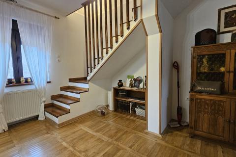 Hiša Brod na Kupi, Delnice, 252m2