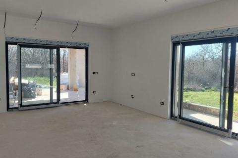 Istra, Baderna-kuća u visokoj roh-bau fazi 