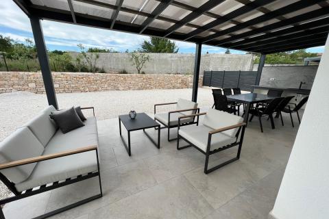 Istra,Svetvinčenat-moderna kuća sa bazenom u manjem mjestu