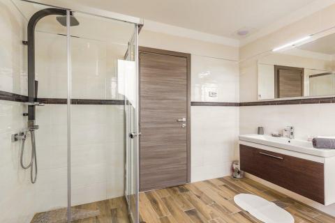 Istra,Šišan - moderna kuća sa četiri spavaće sobe