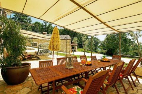 Istra, imanje s četiri kuće